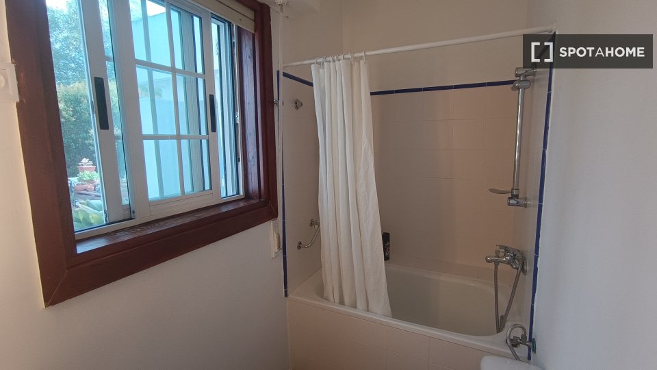 Double room Madrid, 4 beds — photo 4