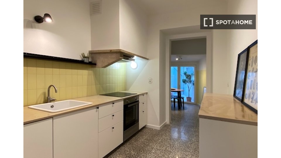 Apartment Lisbon, 2 beds — photo 26