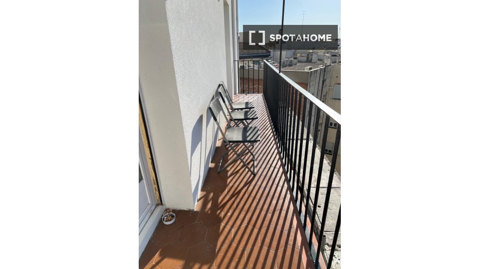 Double room Madrid, 4 beds, 150m² — photo 5