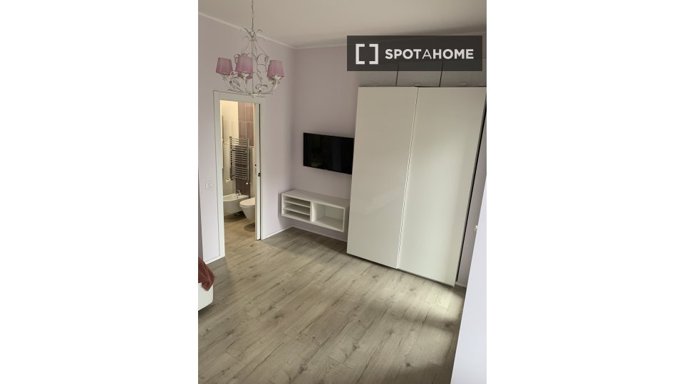 Double room Milan, 2 beds, 100m² — photo 3