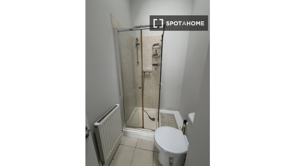 Double room Dublin, 7 beds, 108m² — photo 2
