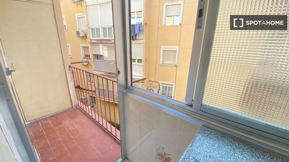 Double room Madrid, 4 beds — photo 4