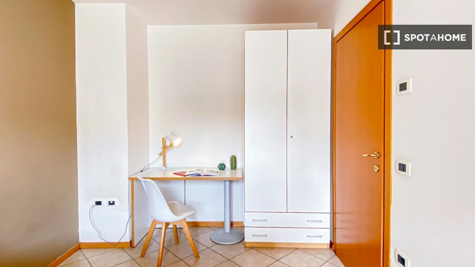 Double room Trento, 3 beds — photo 2