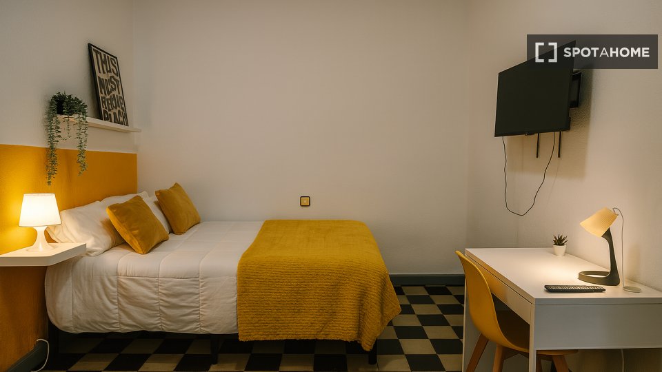 Double room Granada, 6 beds, 160m² — photo 22