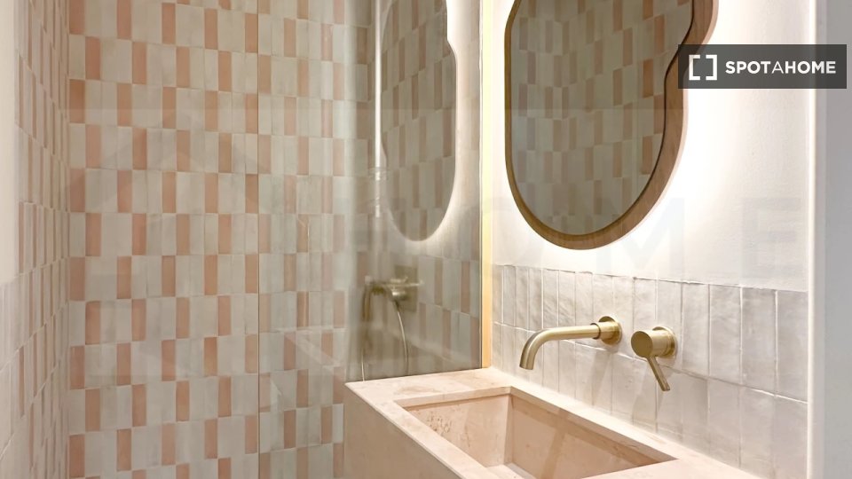 Apartment Lisbon, 3 beds, 180m² — photo 4