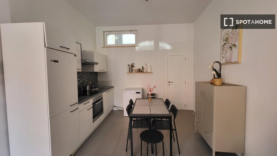 Apartment Brussels, 3 beds, 105m² — photo 1