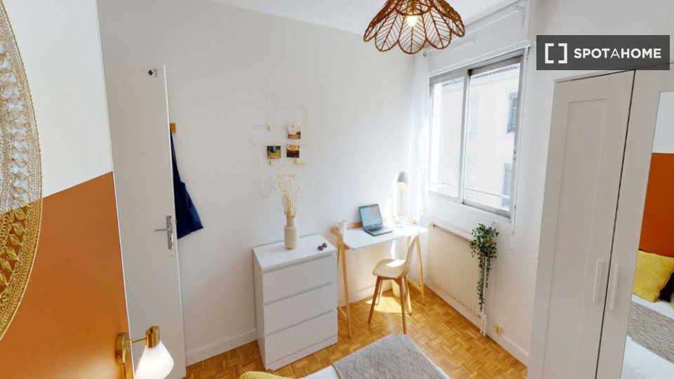 Double room Lyon, 4 beds, 80m² — photo 1