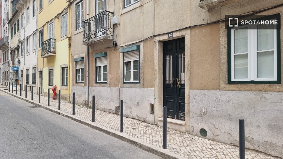 Apartment Lisbon, 2 beds — photo 40