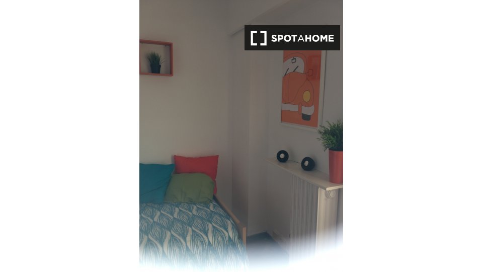 Double room Madrid, 5 beds, 140m² — photo 13