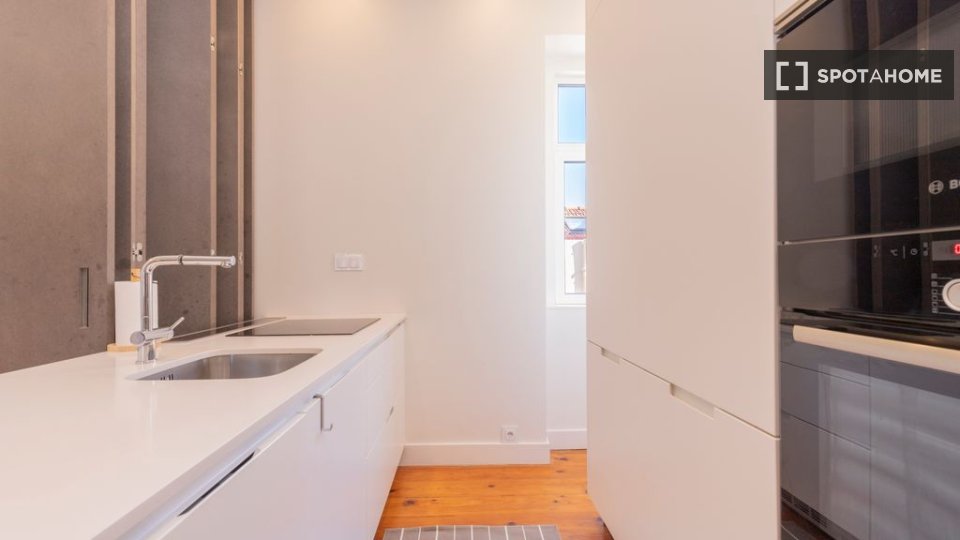Apartment Lisbon, 4 beds — photo 7