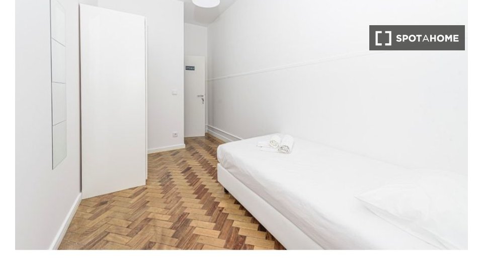 Double room Lisbon, 8 beds — photo 18