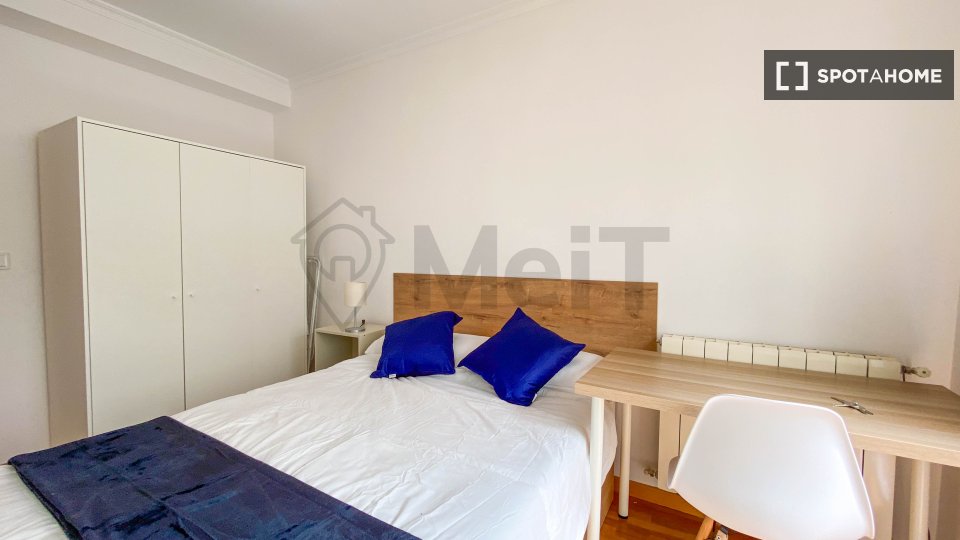 Double room Madrid, 5 beds — photo 6