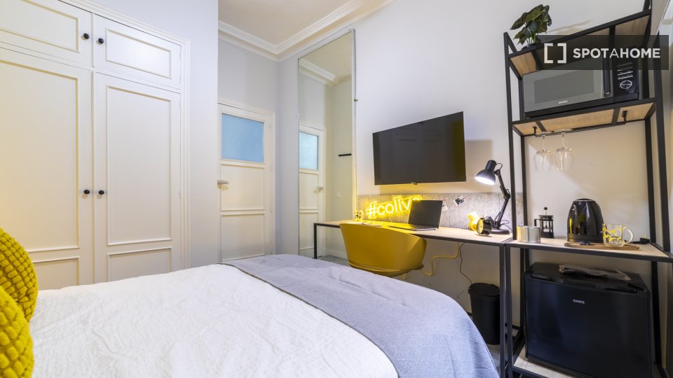 Double room Madrid, 10 beds, 162m² — photo 13