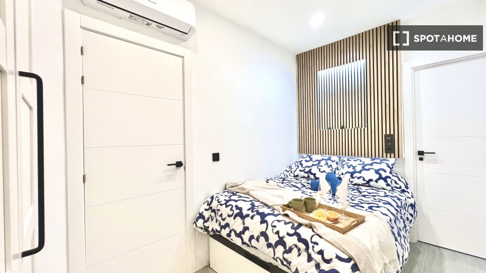 Apartment Madrid, 2 beds, 65m² — photo 2
