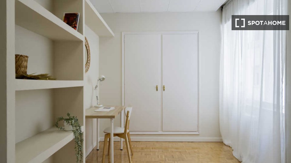 Double room Madrid, 8 beds — photo 51
