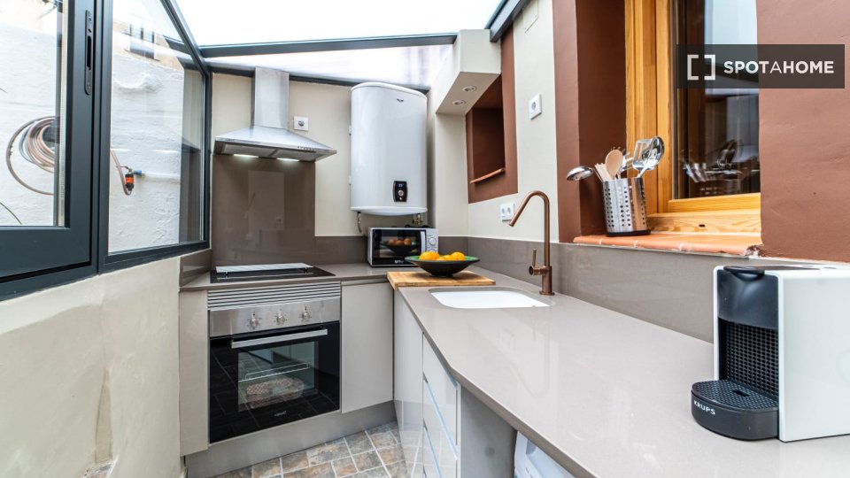 Apartment mono Barcelone, 43m² — photo 3