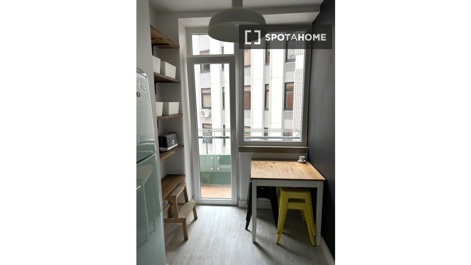 Apartment Lisbon, 3 beds, 100m² — photo 9