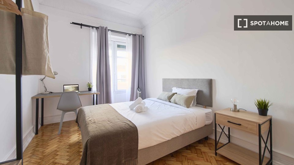 Double room Lisbon, 7 beds — photo 20