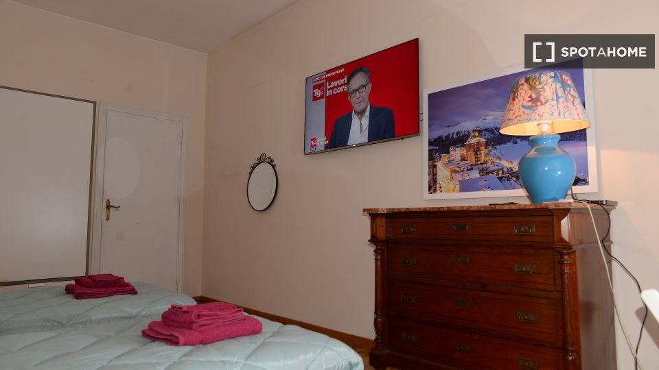 Double room Rome, 3 beds, 95m² — photo 6