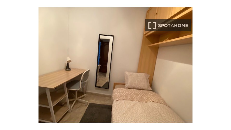 Double room Madrid, 6 beds — photo 9