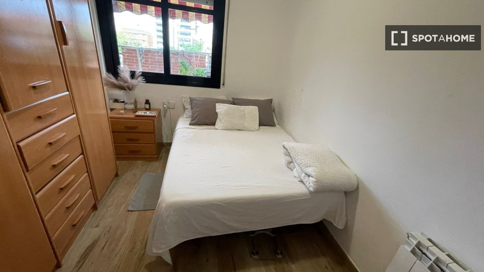Double room Barcelona, 1 bed, 100m² — photo 15