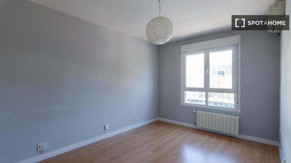 Double room Madrid, 6 beds — photo 10