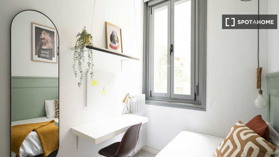 Double room Madrid, 67 beds — photo 78