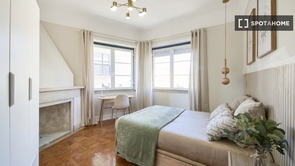 Double room Lisbon, 4 beds — photo 19