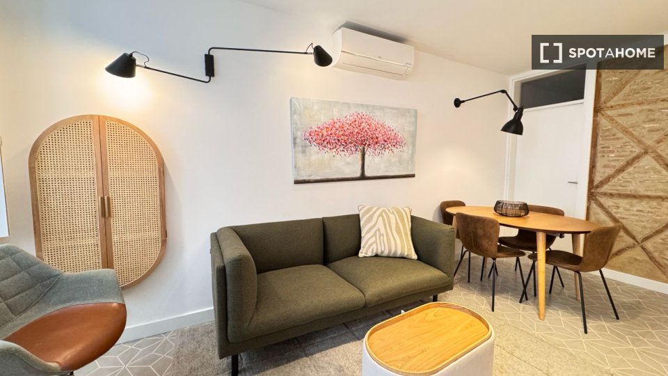 Apartment Lisbon, 1 bed, 42m² — photo 31