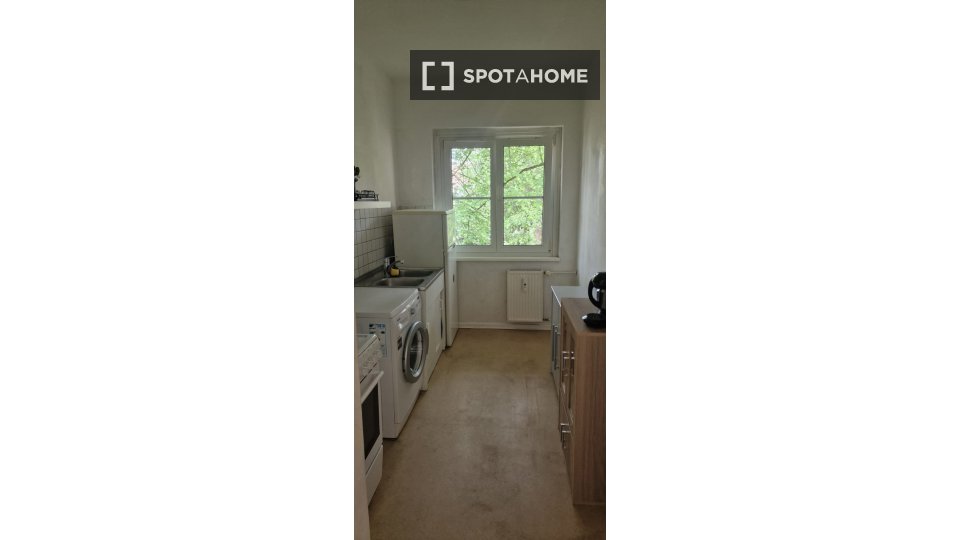 Double room Berlin, 1 bed, 65m² — photo 6