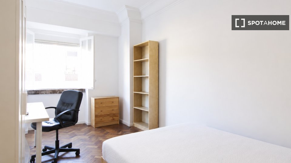 Double room Lisbon, 7 beds — photo 1