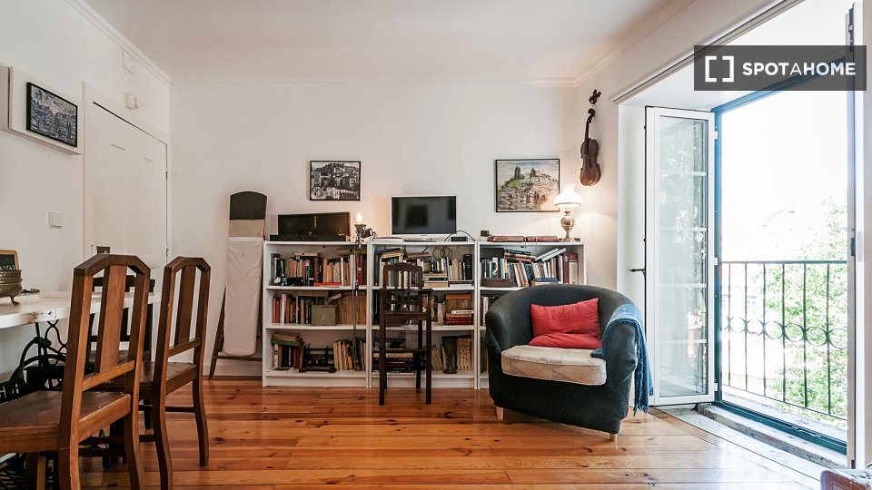 Apartment mono Lisbon, 45m² — photo 15
