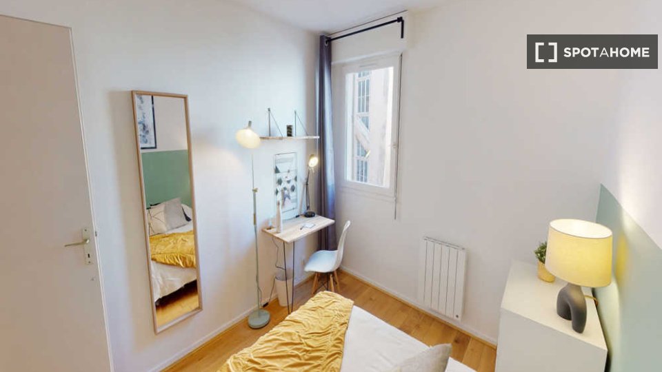 Double room Lyon, 5 beds, 90m² — photo 17