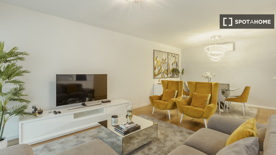 Apartment Lisbon, 3 beds, 133m² — photo 4