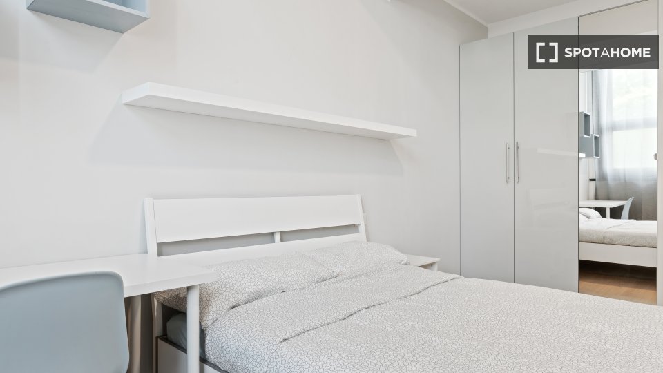 Double room Milan, 6 beds, 142m² — photo 1