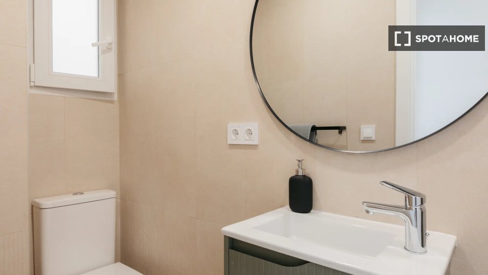 Double room Valencia, 5 beds — photo 11
