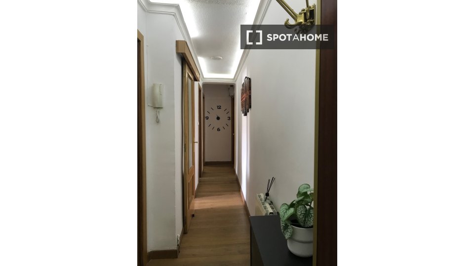 Double room Madrid, 4 beds, 70m² — photo 21
