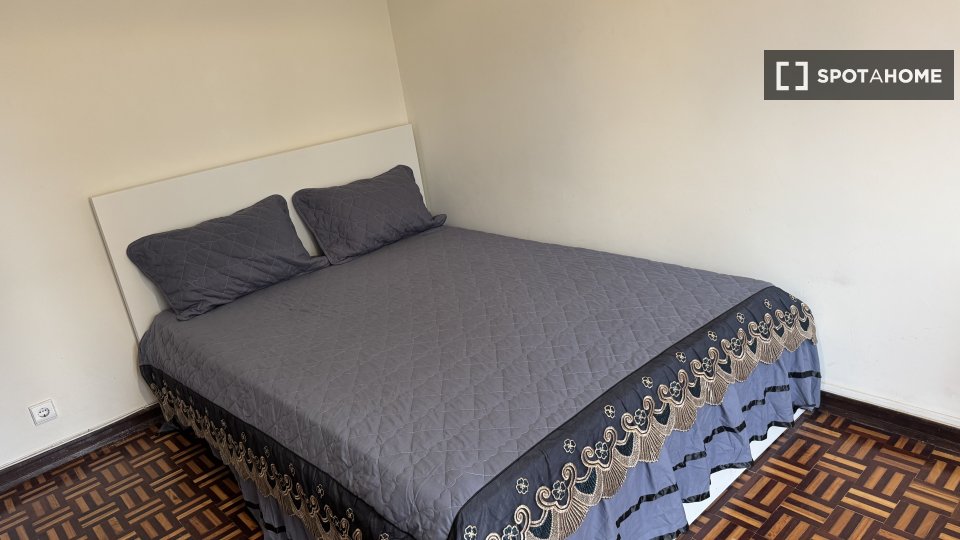 Double room Lisbon, 4 beds, 112m² — photo 8
