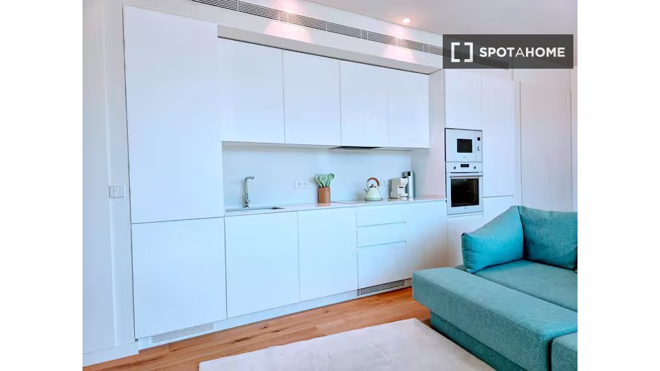 Apartment Lisbon, 1 bed — photo 18