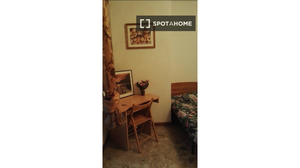 Double room Milan, 3 beds, 100m² — photo 2