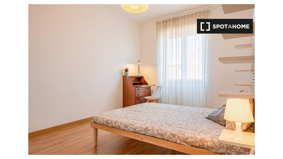 Double room Milan, 2 beds, 60m² — photo 2