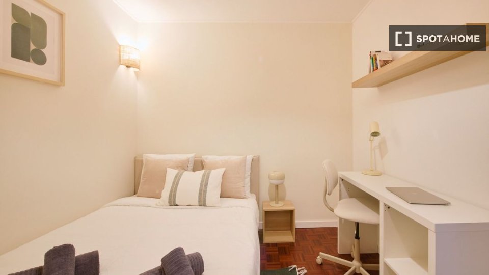 Double room Lisbon, 10 beds — photo 5