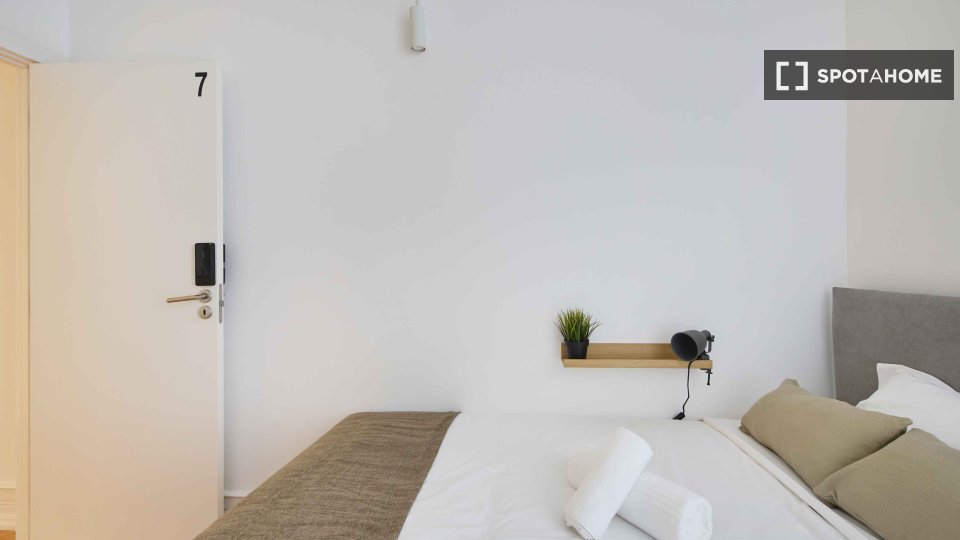 Double room Lisbon, 7 beds — photo 49
