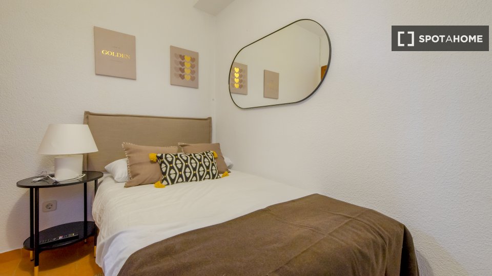 Double room Madrid, 7 beds, 149m² — photo 7