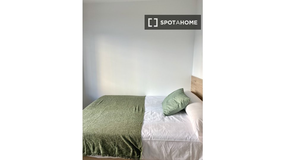 Double room Madrid, 12 beds — photo 33
