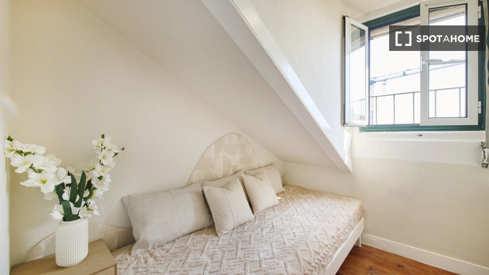Double room Lisbon, 7 beds — photo 14