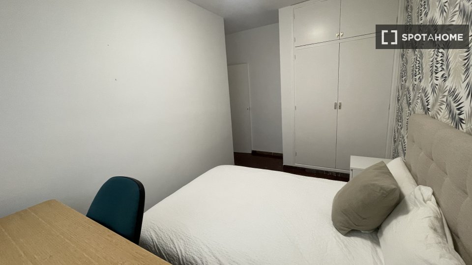 Double room Barcelona, 4 beds, 100m² — photo 1