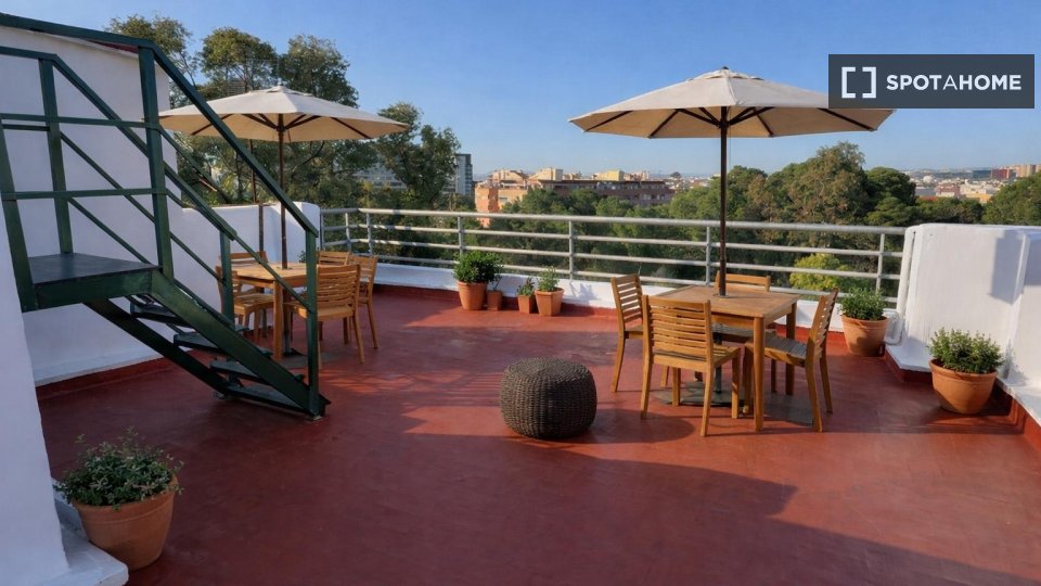 Double room Valencia, 4 beds, 80m² — photo 14