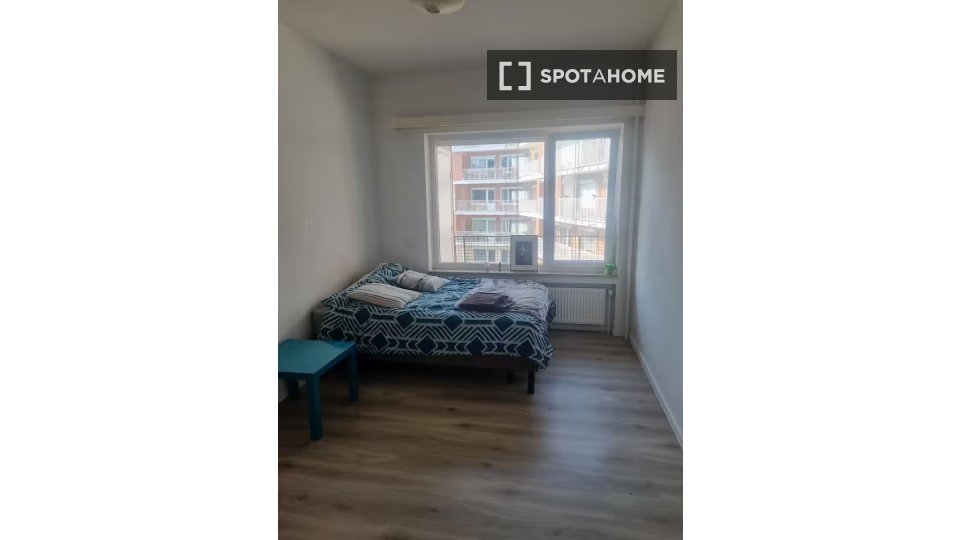 Double room Brussels, 2 beds, 95m² — photo 1