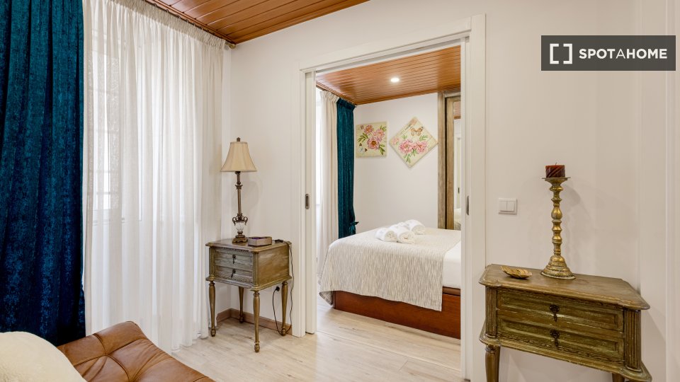 Apartment Lisbon, 1 bed — photo 13
